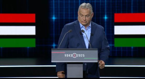 Megmutatta a 444, hogyan küldte rá Orbán és Menczer a Harcosok Klubját Karácsonyra