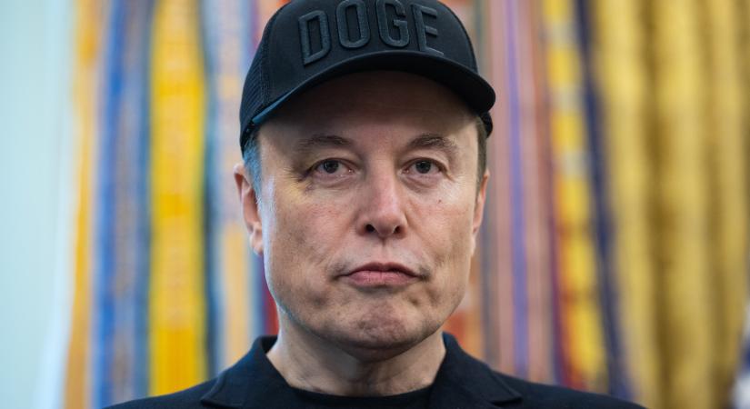 Az oroszok máris menedékjogot ajánlottak Elon Musknak