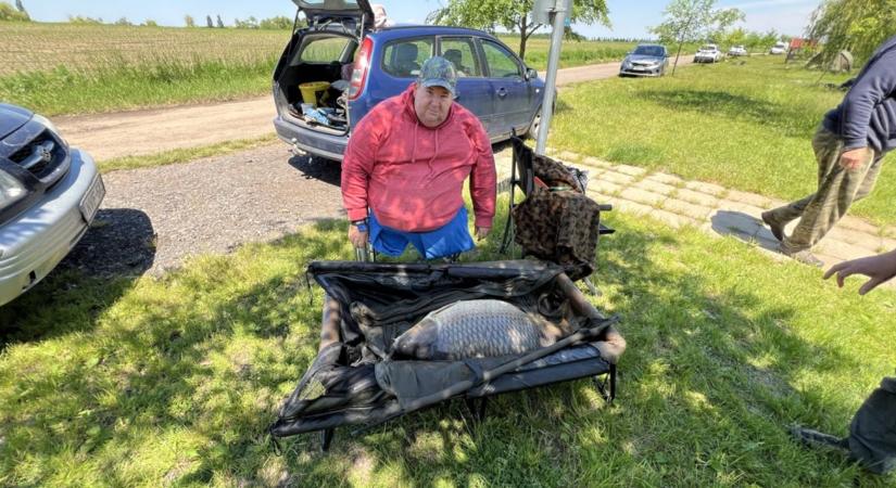 Megható horgászsztori: kerekesszékből csalta horogra az óriáshalat