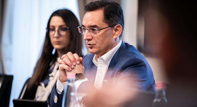 Debrecen polgármestere is reagált a kormányszóvivő „sírnak, picsognak” kijelentésére