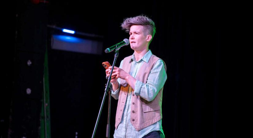 „Mi is magyarok vagyunk, ez a hazánk” – Milanovich Domi beszéde a Pride-megnyitón