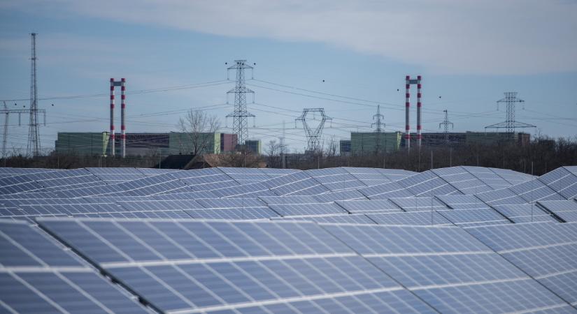 Felmérés: a magyarok hajlandóak többet fizetni a megújuló energiáért, de van egy határ
