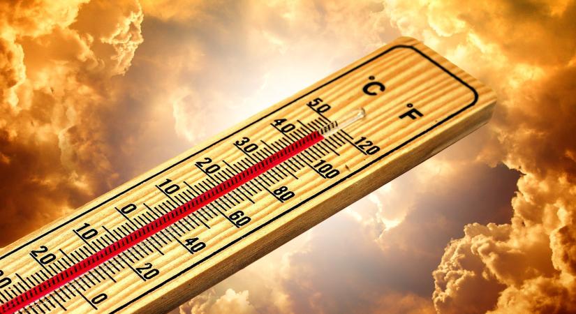 Mindenki meneküljön árnyékba, riasztanak a meteorológusok: iszonyatos hőség csap le az országra a hétvégén