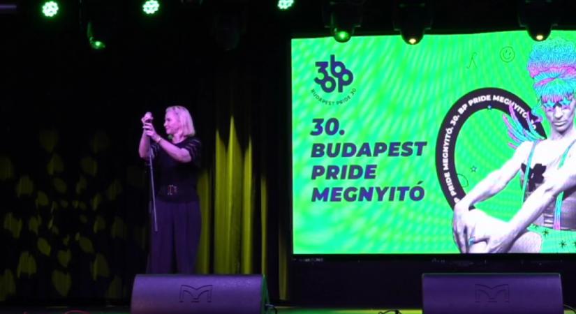 Tarr Bélával, Liluval, ellenzéki politikusokkal, nagykövetekkel és Bödőcs-klippel megnyílt az idei Pride fesztivál