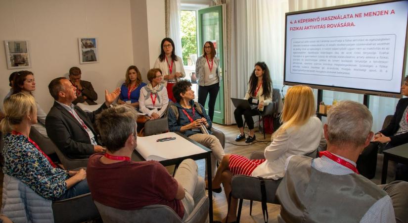 Drámai számok - Tíz pontot fogadtak el a fiatalok képernyőidejének csökkentéséért!