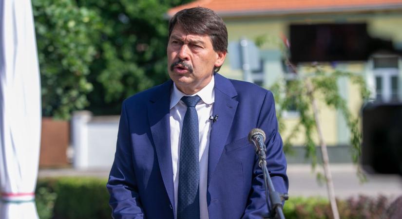 „A történelem hús-vér emberek, családok történetéből is íródik” – Tiszakürtön ünnepelt Áder János