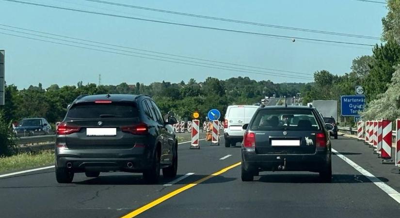 Most érkezett: Elütött vad az M7-esen, dugó Balaton felé