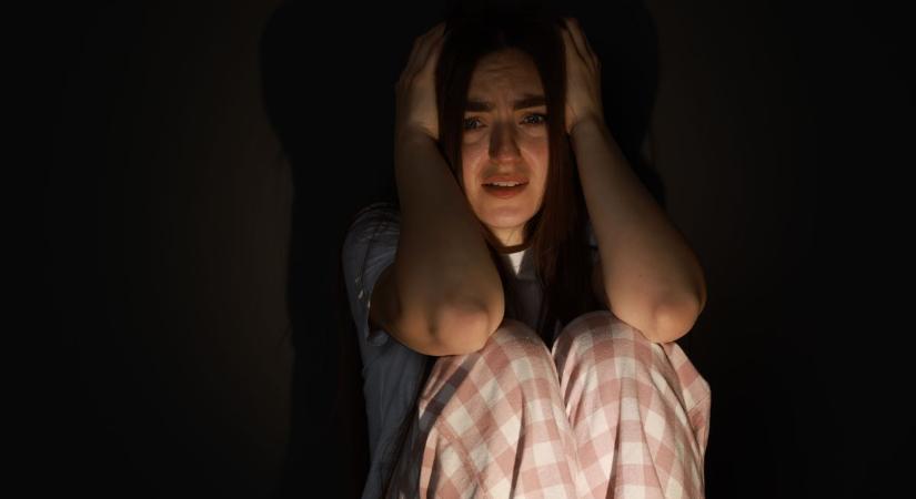 Mi lesz most az önmagát felgyújtó anya gyermekeivel? Elárulta a pszichológus, mi várhat a kicsikre