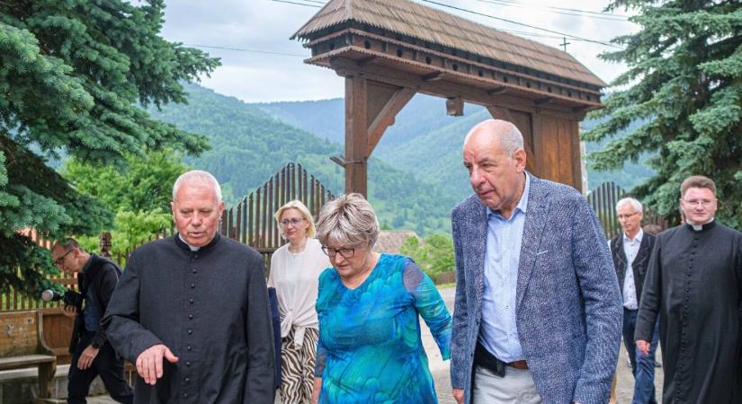 Akkora a pánik, hogy Sulyok Tamást is elzavarták Erdélybe