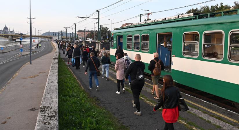 Azonnali nyugdíj-döntést hozott a MÁV: rengeteg dolgozót érint, most közölte a vezér