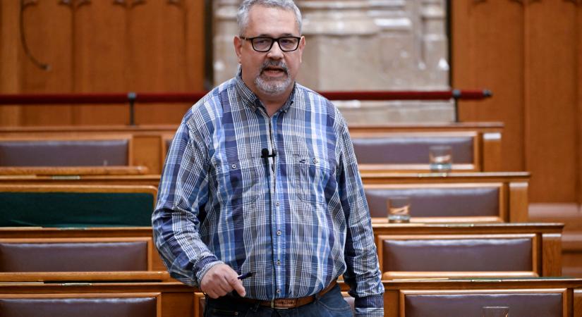 Arató Gergely: a DK önálló listával indul a választásokon