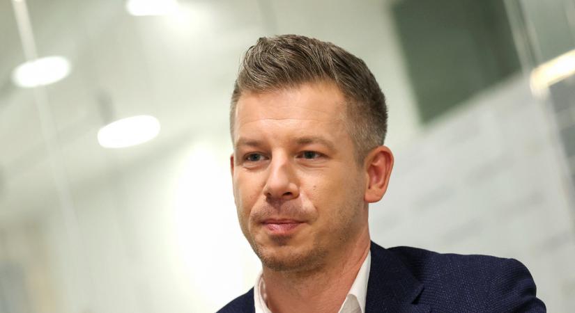 Magyar Lázárnak: Ez a sokadik vasúti összeomlás. Más országokban már egy ilyenbe belebukik a közlekedési miniszter