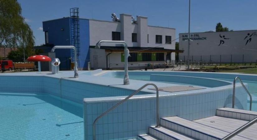 Akciófilmbe illő jelenetek a szolnoki strandnál: menekülni próbált a rejtélyes ismeretlen, üldözőbe vették