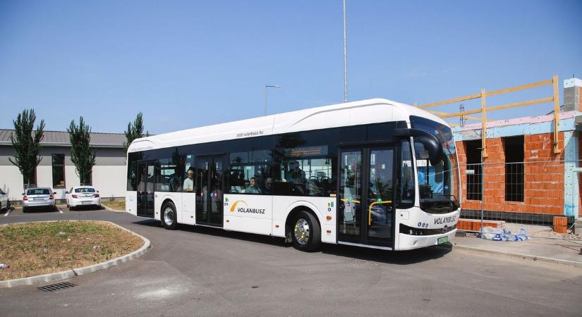 Zöld busz áll forgalomba a hajdú-bihari településen!