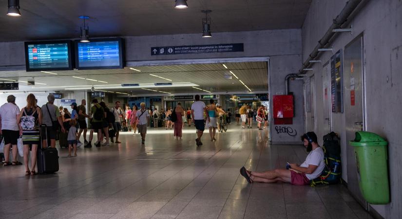 Szombaton is összeomlott a balatoni vonatközlekedés, a MÁV vizsgálatot indított, Lázár János teljes kártérítést ígér