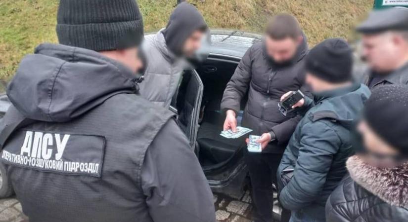 Kárpátalján öt év börtönre ítéltek egy férfit illegális határátléptetésért