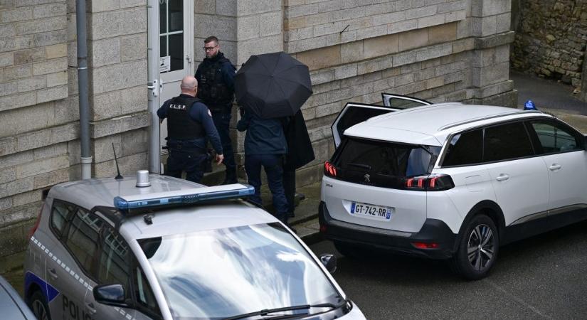 „Nem tekintettem őket embereknek, csak a fantáziám célpontjai voltak” – több száz gyereket bántalmazott szexuálisan egy francia sebész
