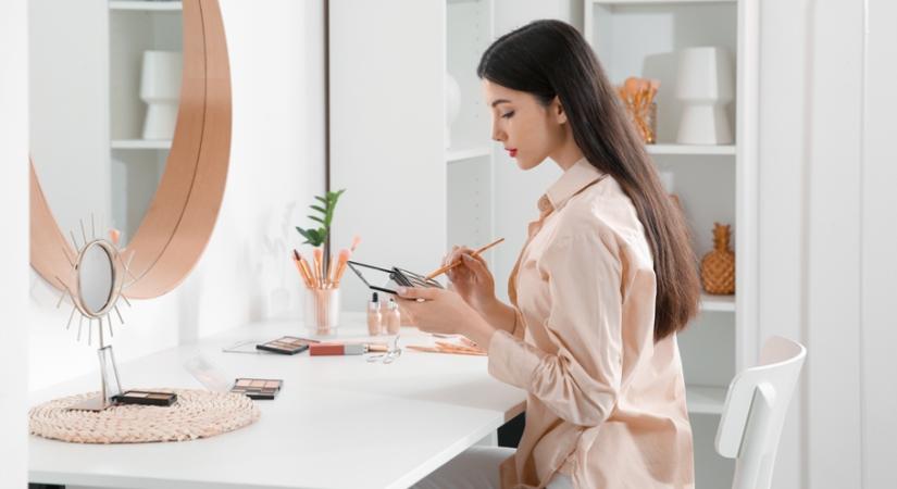 Íme a Halo Eye sminktechnika, amivel 10 évvel fiatalabbnak fogsz látszani