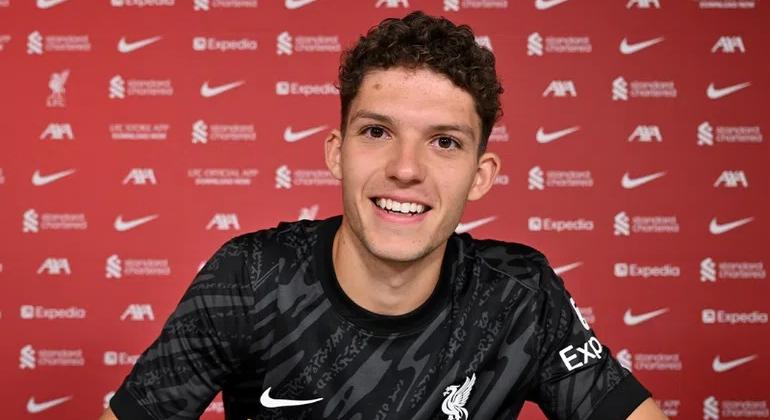 Fantasztikus hír: magyar kapust igazolt a Liverpool!