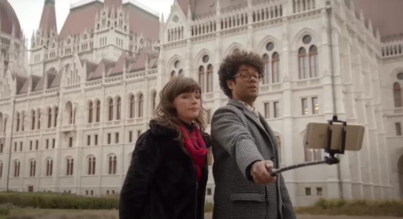 Budapestre jött Anglia az egyik legviccesebb embere és rácsodálkozott, hogy milyen is az Unicum