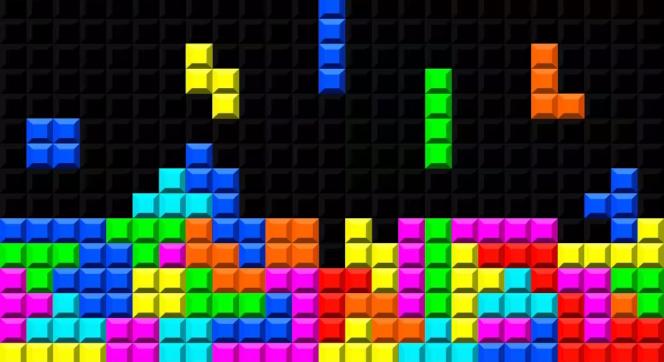Telefonról drónra: a Red Bull Tetris Dubaj egén írja át a játéktörténelmet