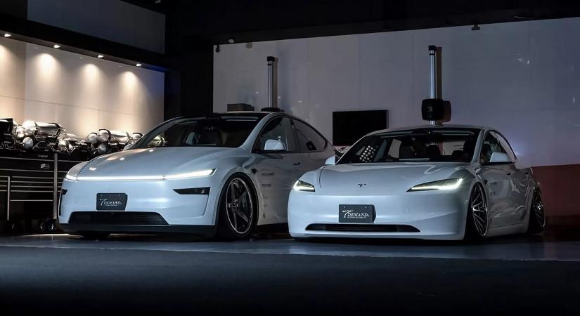 Nem tömeg Tesla – íme a Model 3 és a Model Y ültetve, döntött kerekekkel