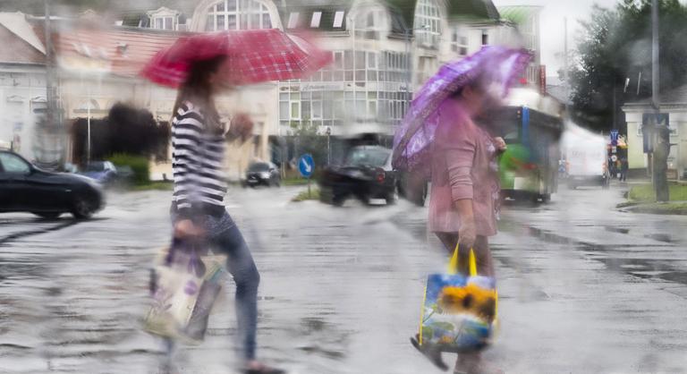Kiadták a figyelmeztetést, szélvihar söpör végig az országon pünkösdvasárnap