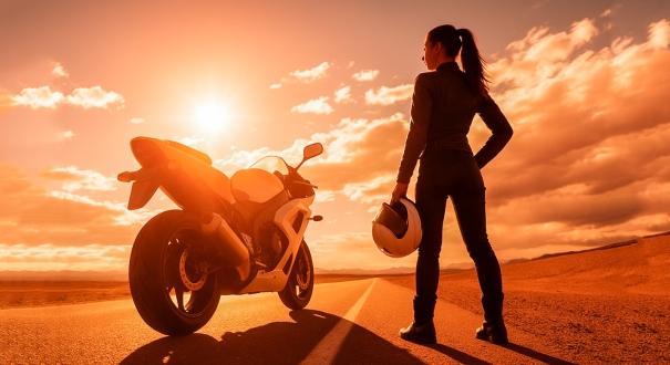 A motorosrendőrök legfontosabb tanácsai: ezekre figyelj kánikulában!
