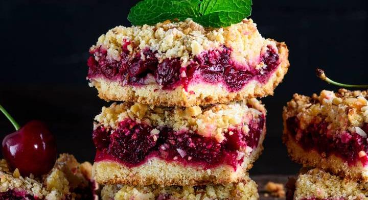 Szeretni való meggyes és cseresznyés sütik: muffin, pite és társaik