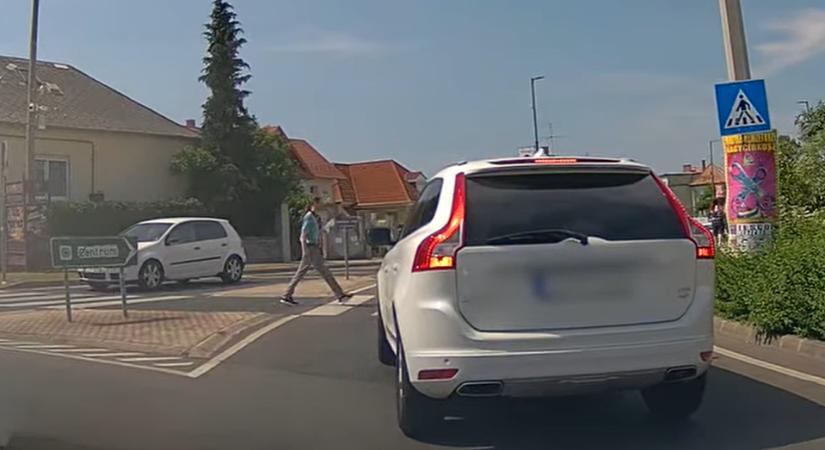 Álcázott járőrautóból büntették az index nélkül kanyarodókat