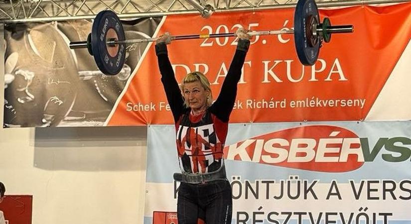 Meghívásos tornán remekeltek a KTE súlyemelői