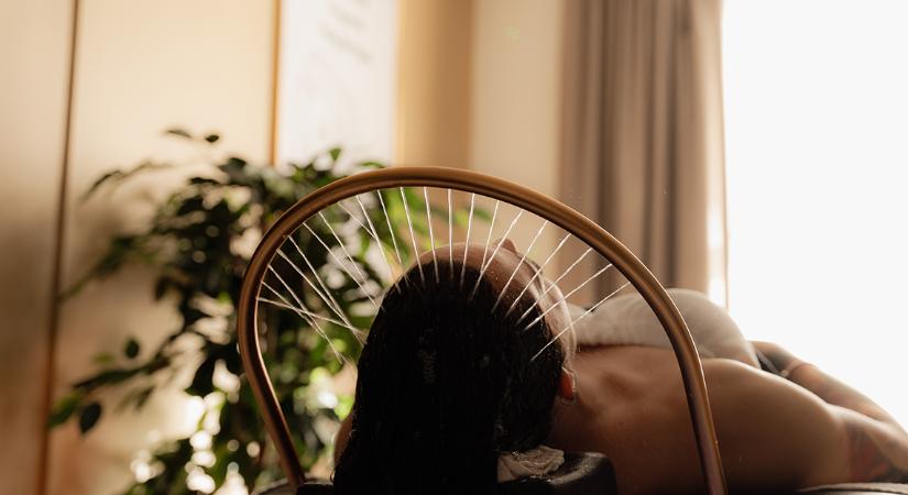 Professzionális hajápolás feltöltő pihenés közben – kipróbáltuk a Mosaic Headspa kezelését
