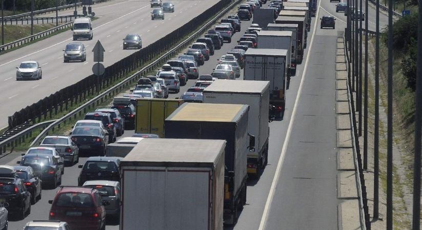 A hosszú hétvégén is zavartalan lesz az áruellátás