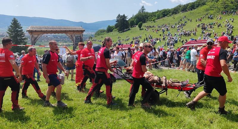 Mintegy kétszáz zarándok kapott orvosi ellátást a csíksomlyói búcsún – sokkal többen mint a korábbi években
