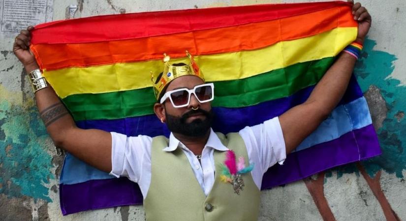 Harmincezren vonultak a bukaresti Pride-on – előállították azokat, akiknél tojásokat találtak