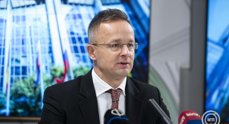 Szijjártó Péter: “Aggodalommal tölt el minket az Európa nyugati felében felbukkanó modern antiszemitizmus”