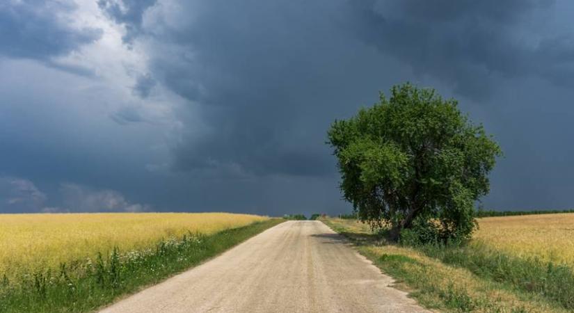 Jön a viharos szél, az eső és a durva lehűlés - Itt csap le ma először a hidegfront, kiadták a figyelmeztetést