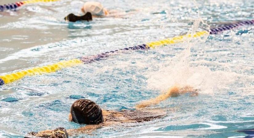 Ingyenes úszótanfolyam indul több mint ezer gyermek és fiatal számára