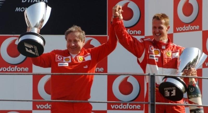 Sajtó: Három F1-es személy látogatja még Schumachert