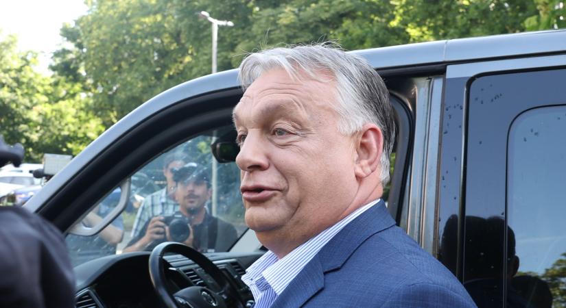 Orbán Viktor Párizsból jelentkezett – szerinte ami ott megtörtént, mi magyarok még elkerülhetjük