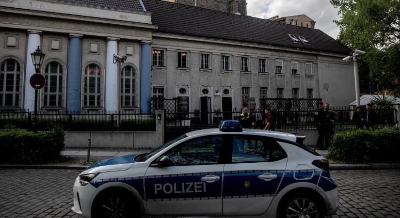 Új fegyvert kaphatnak a német rendőrök a növekvő fenyegetések miatt