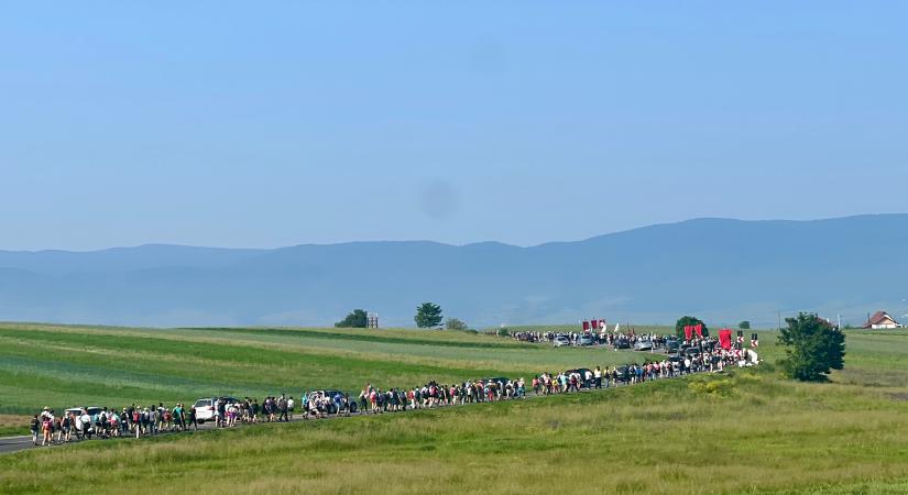 A hőség ellenére is rengetegen vettek részt a csíksomlyói búcsún – galéria