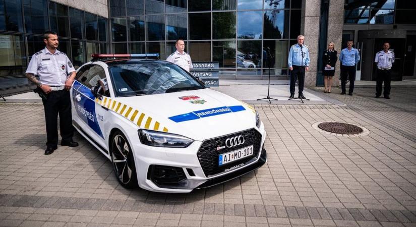 Drogdílerek járgányából rendőrautó: szolgálatba állt a 450 Lóerős Audi RS 5