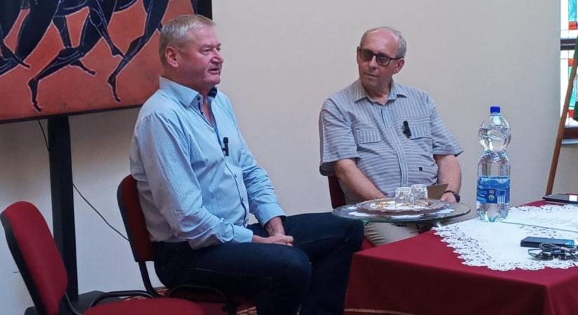 Feol Podcast: vendégünk Hirt Károly Alba Regia Atlétikai Klub korábbi elnöke