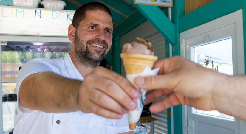 Tücskös fagyi a Balaton új kedvence, fürdőzés közben jött az ötlet az elkészítésére