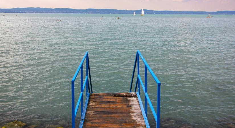 Hatalmas széllel csapott le a Balatonra a lehűlés