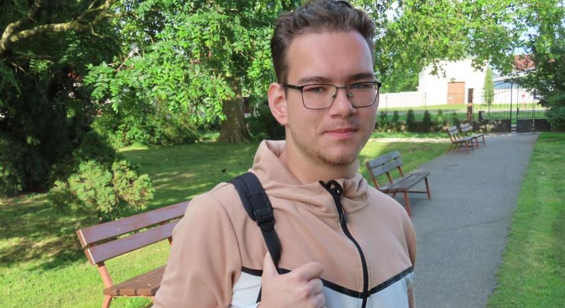 Horváth Leventét a szomszéd szervezte be, ő a szüleit hívta