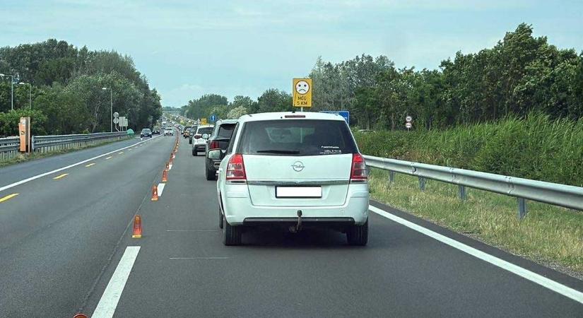 Most jött: bedugult az M7-es autópálya