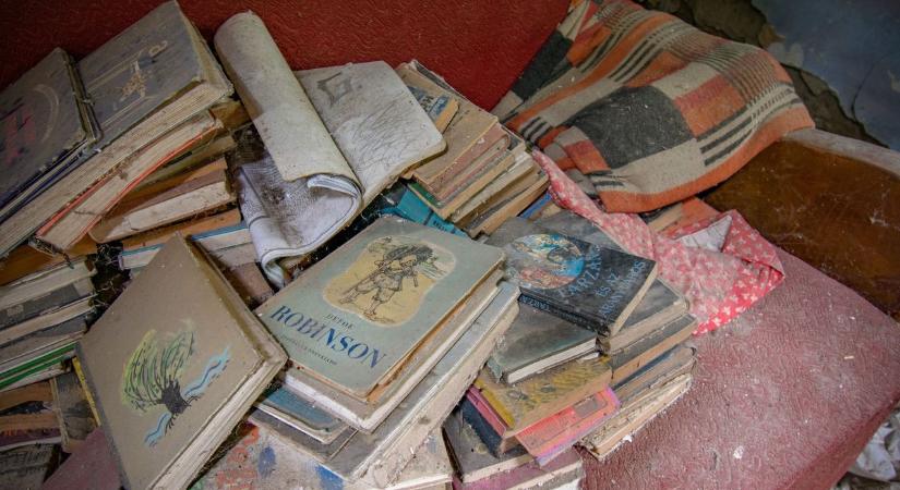 A fakanál még a falon, a kályha még áll, megrázó történetet mesél Jani bácsiról ez a tanya – galériával