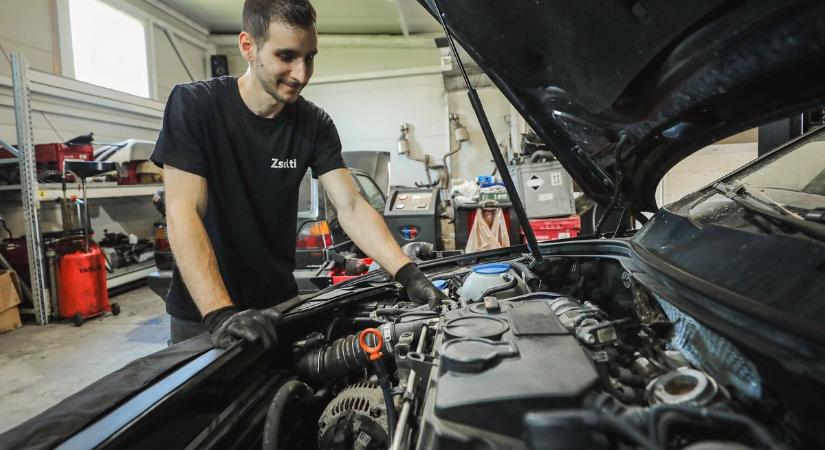 Egyszerűbbé válik a külföldről hozott autó honosítása
